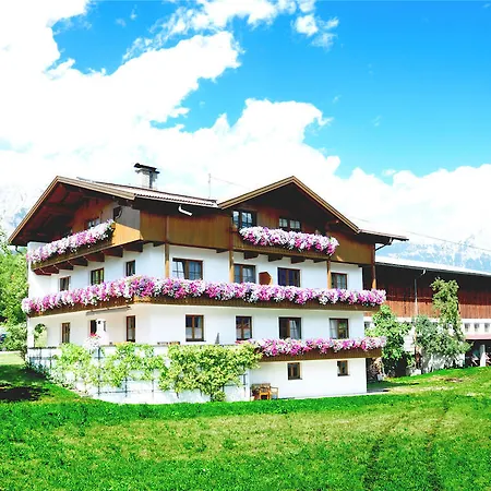 Apartment Ferienwohnung Lukaser